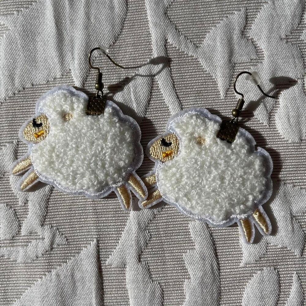 Upcycled Adorable‎ Sheep Fish Hook Lightweight Dangle Earrings Kawaii Cute - Picture 2 of 7